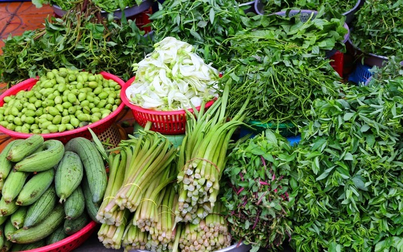 Hà Nội: Giá rau xanh bất ngờ tăng mạnh 