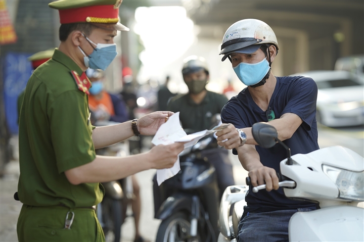 Hà Nội: Không kiểm soát giấy đi đường, không phân vùng từ 6h ngày 21/9