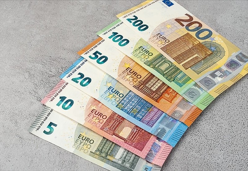 Tỷ giá Euro hôm nay 14/10: Các ngân hàng đồng loạt giảm